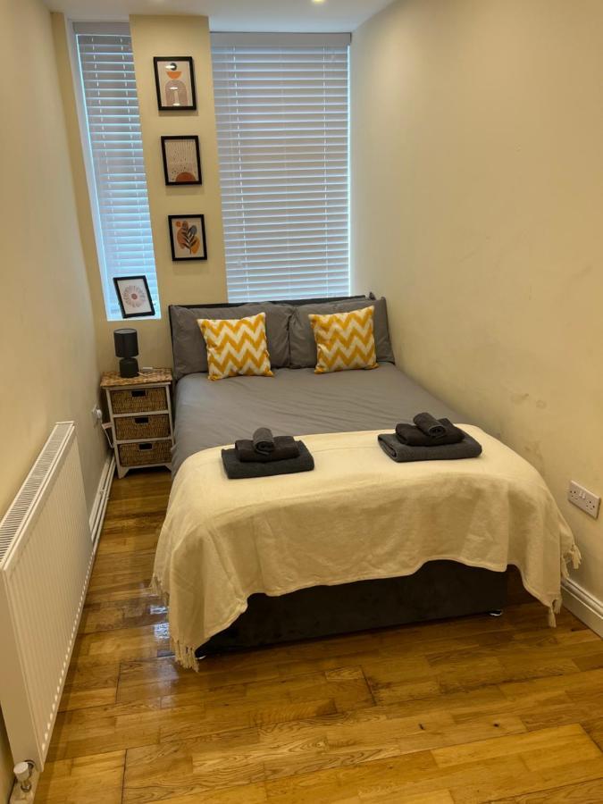 Spacious Ground Floor Suite Comfortably Sleeps Up To Eight Halifax Exterior photo